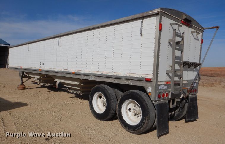 image for item DN5383 2000 Wilson DWH400  grain trailer