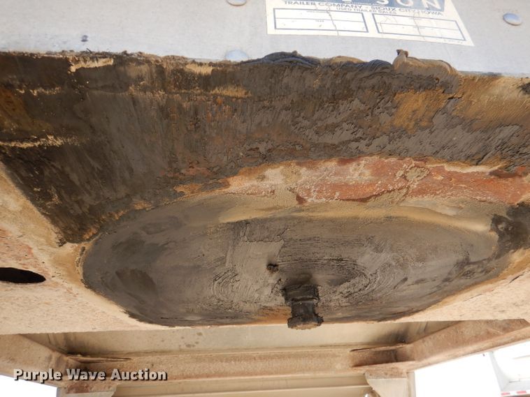 image for item DN5383 2000 Wilson DWH400  grain trailer