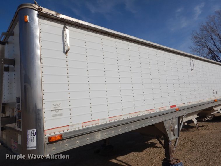 image for item DN5383 2000 Wilson DWH400  grain trailer