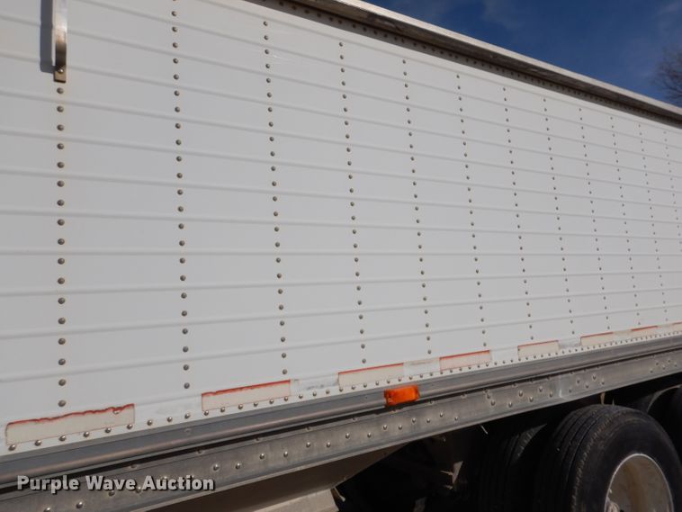 image for item DN5383 2000 Wilson DWH400  grain trailer