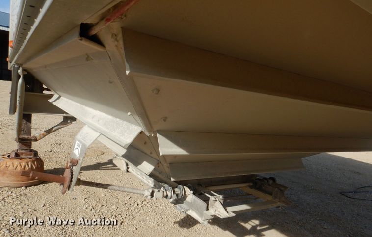 image for item DN5383 2000 Wilson DWH400  grain trailer