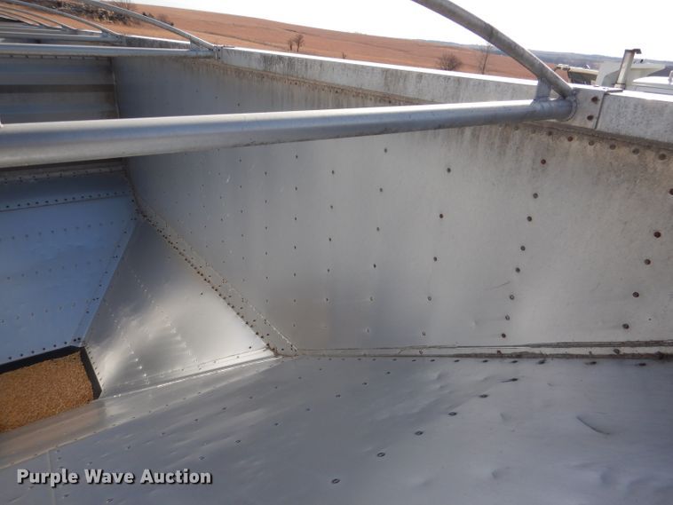 image for item DN5383 2000 Wilson DWH400  grain trailer