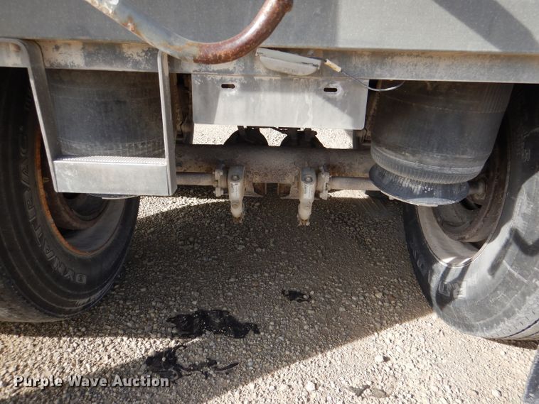 image for item DN5383 2000 Wilson DWH400  grain trailer