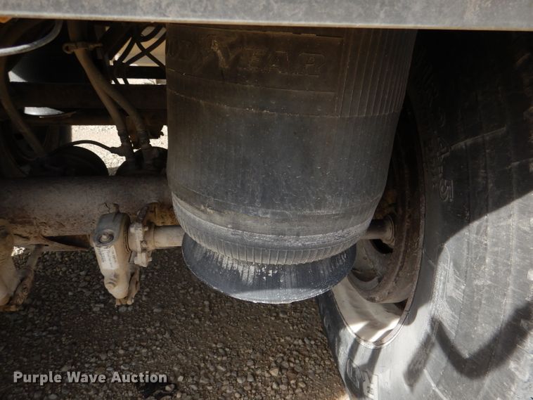 image for item DN5383 2000 Wilson DWH400  grain trailer