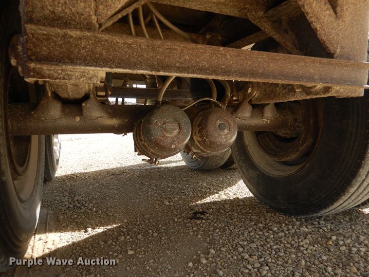 image for item DN5383 2000 Wilson DWH400  grain trailer