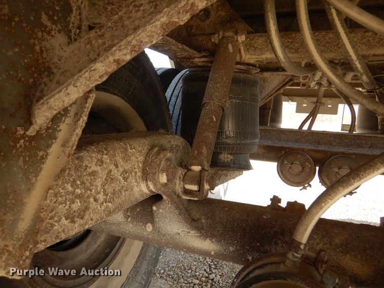 image for item DN5383 2000 Wilson DWH400  grain trailer