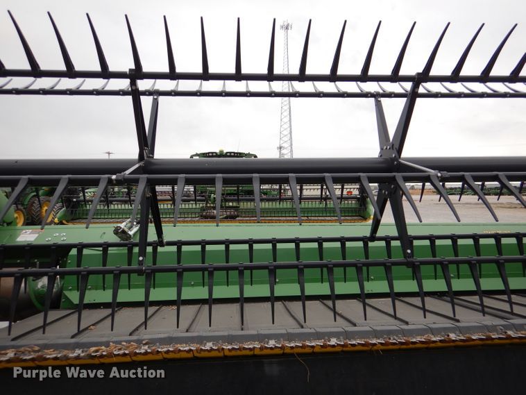 image for item DN5395 2020 John Deere 740FD HydraFlex  flex draper head