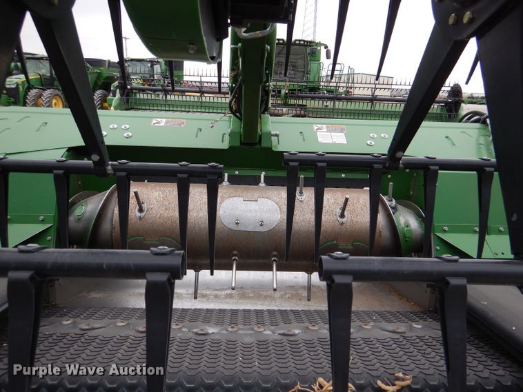 image for item DN5395 2020 John Deere 740FD HydraFlex  flex draper head