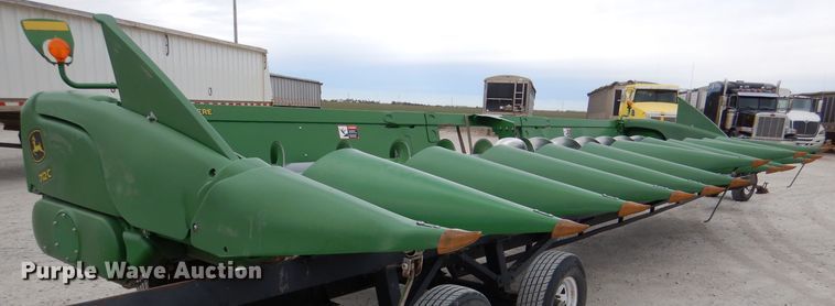image for item DN5396 2019 John Deere 712C  corn head