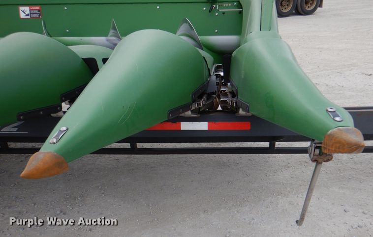 image for item DN5396 2019 John Deere 712C  corn head