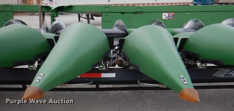 image for item DN5396 2019 John Deere 712C  corn head