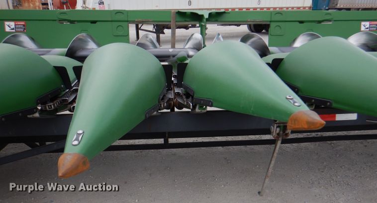 image for item DN5396 2019 John Deere 712C  corn head