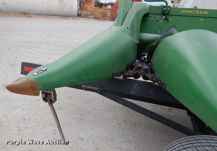image for item DN5396 2019 John Deere 712C  corn head