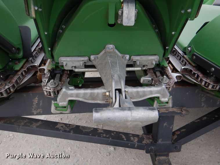 image for item DN5396 2019 John Deere 712C  corn head