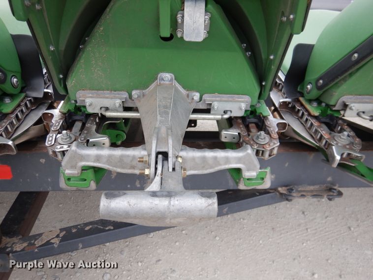 image for item DN5396 2019 John Deere 712C  corn head