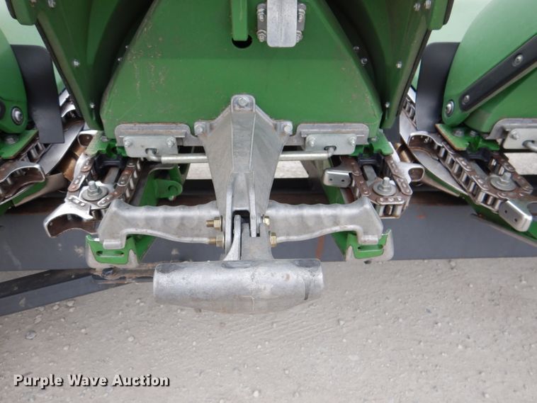 image for item DN5396 2019 John Deere 712C  corn head