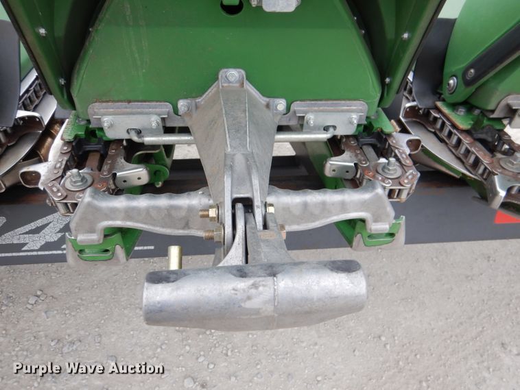 image for item DN5396 2019 John Deere 712C  corn head