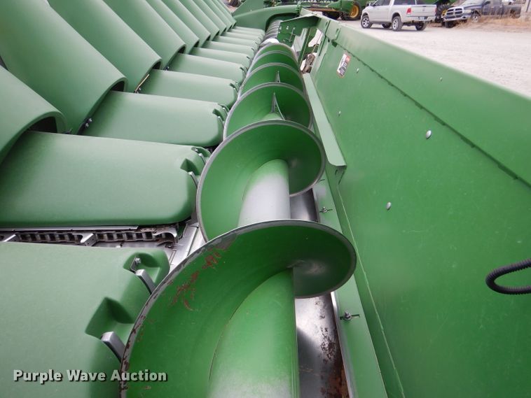 image for item DN5396 2019 John Deere 712C  corn head