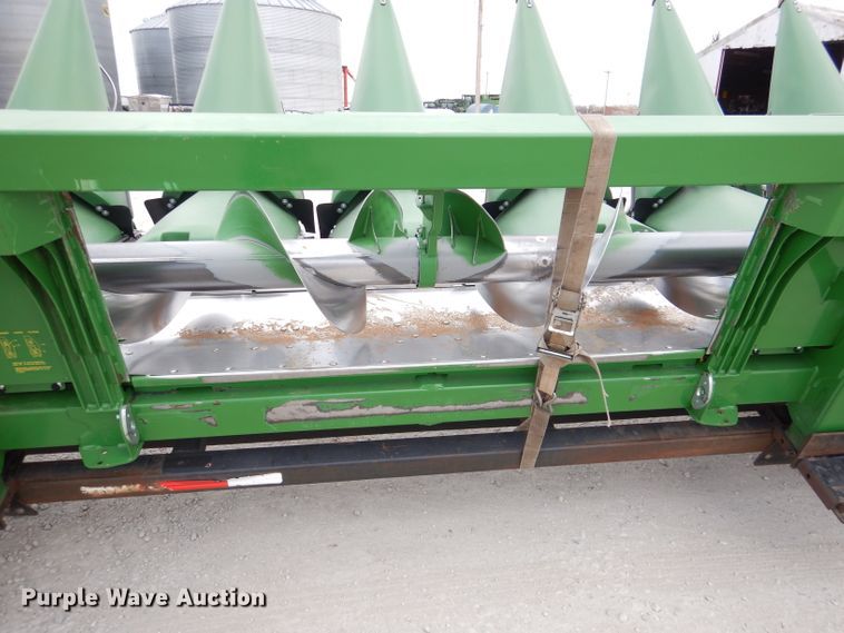 image for item DN5396 2019 John Deere 712C  corn head