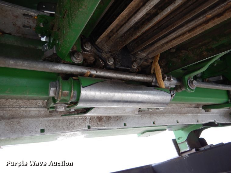 image for item DN5396 2019 John Deere 712C  corn head