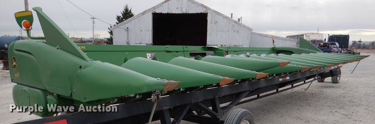 image for item DN5397 2020 John Deere 712C  corn head
