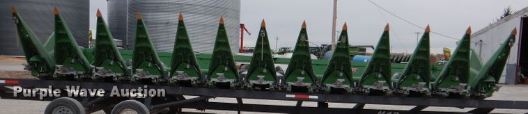 image for item DN5397 2020 John Deere 712C  corn head