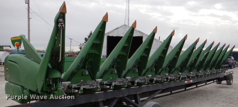 image for item DN5397 2020 John Deere 712C  corn head