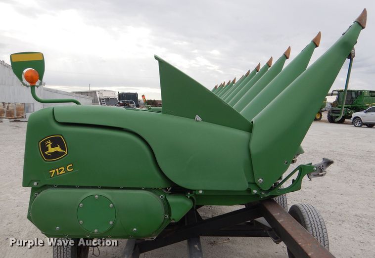 image for item DN5397 2020 John Deere 712C  corn head