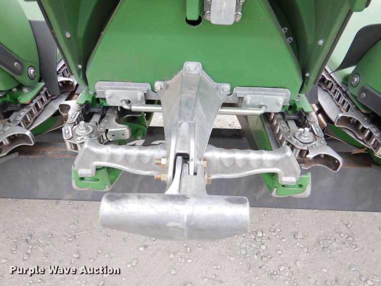 image for item DN5397 2020 John Deere 712C  corn head