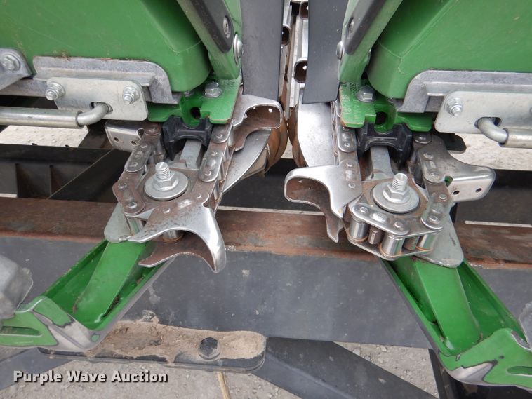 image for item DN5397 2020 John Deere 712C  corn head