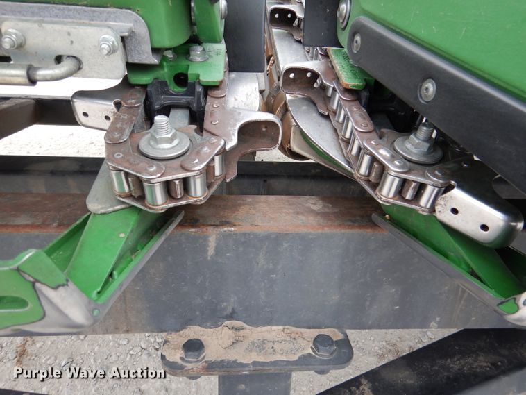 image for item DN5397 2020 John Deere 712C  corn head