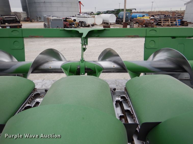 image for item DN5397 2020 John Deere 712C  corn head