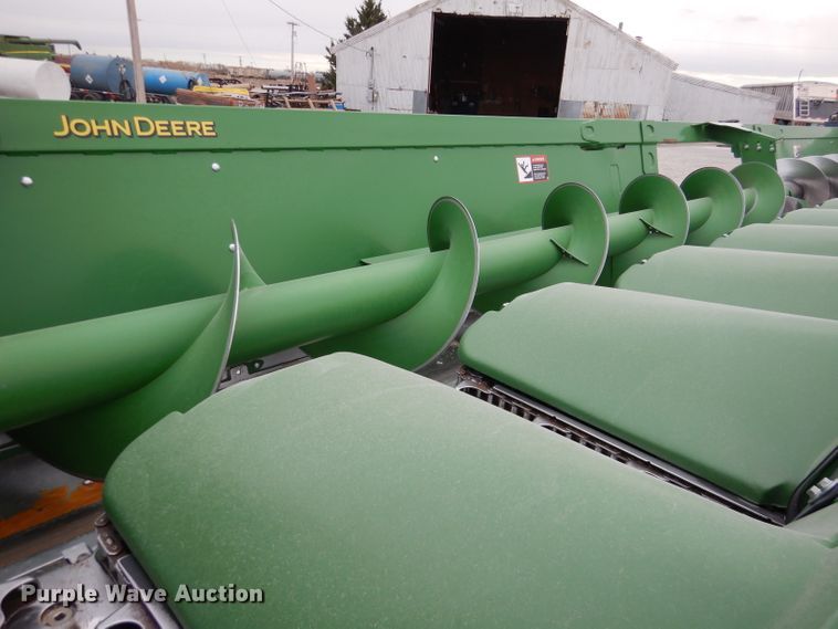 image for item DN5397 2020 John Deere 712C  corn head