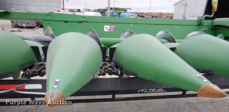 image for item DN5397 2020 John Deere 712C  corn head