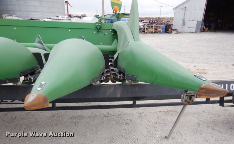 image for item DN5397 2020 John Deere 712C  corn head