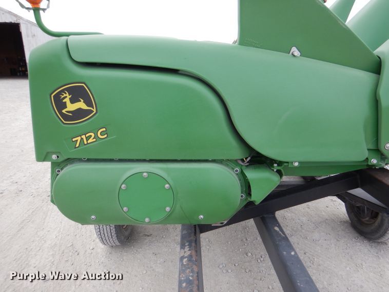 image for item DN5397 2020 John Deere 712C  corn head