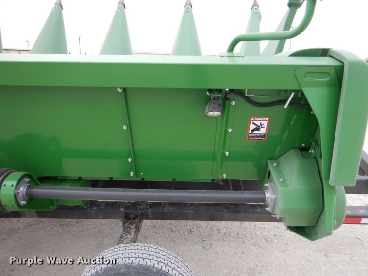 image for item DN5397 2020 John Deere 712C  corn head