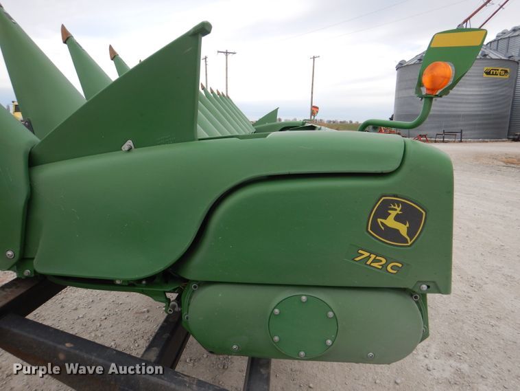 image for item DN5397 2020 John Deere 712C  corn head