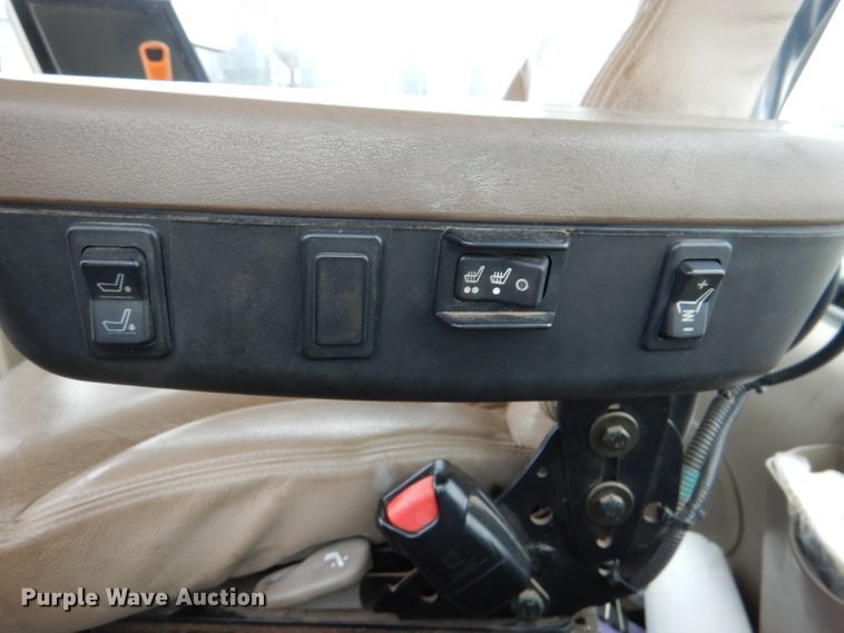 image for item DN5400 2015 John Deere 8345R  MFWD tractor