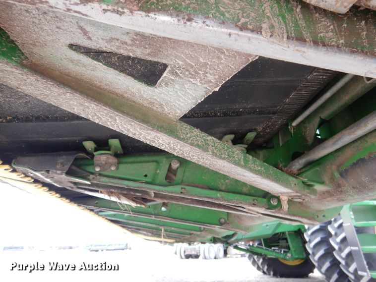image for item DN5402 2020 John Deere 740FD HydraFlex  flex draper head