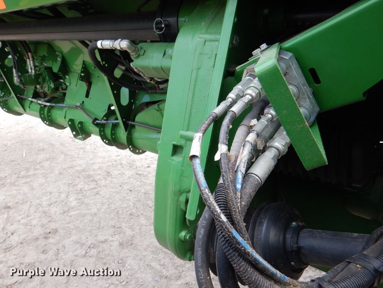 image for item DN5402 2020 John Deere 740FD HydraFlex  flex draper head