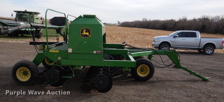 image for item DN5427 John Deere 1590  grain drill