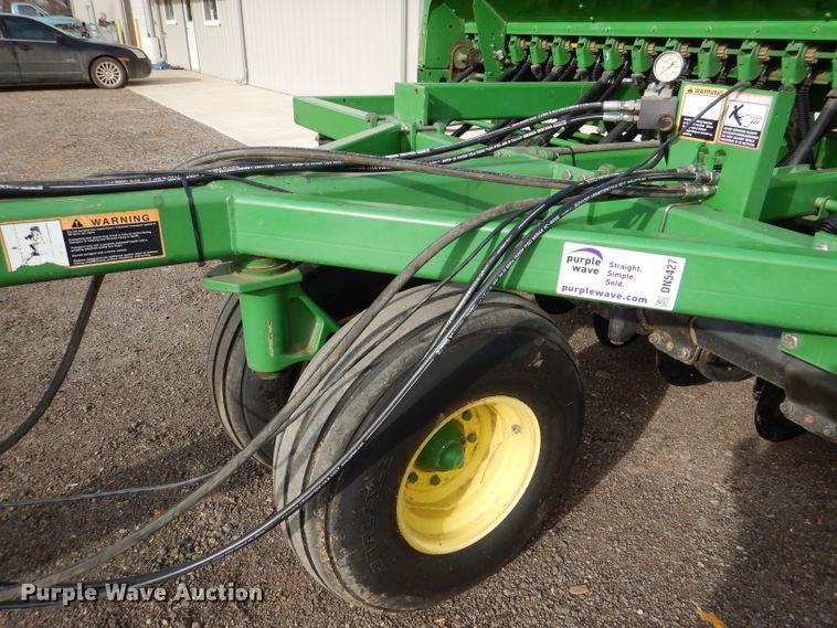 image for item DN5427 John Deere 1590  grain drill