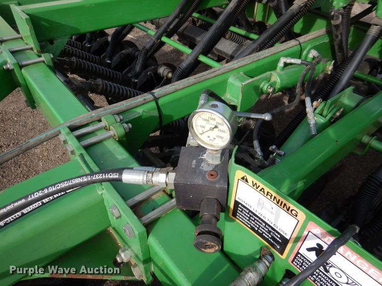 image for item DN5427 John Deere 1590  grain drill