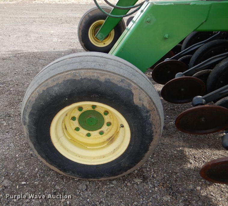image for item DN5427 John Deere 1590  grain drill