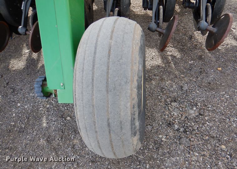 image for item DN5427 John Deere 1590  grain drill