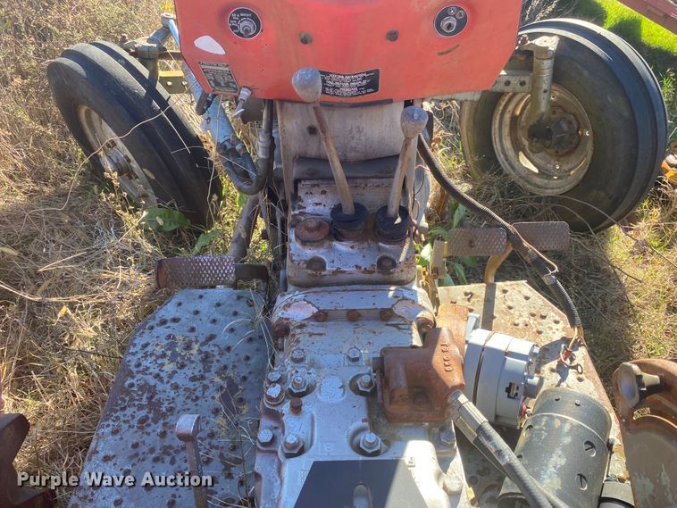 image for item DN6575 1996 Massey Ferguson 390T  tractor