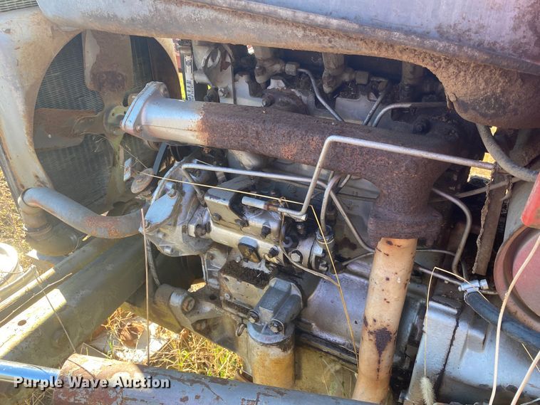 image for item DN6575 1996 Massey Ferguson 390T  tractor