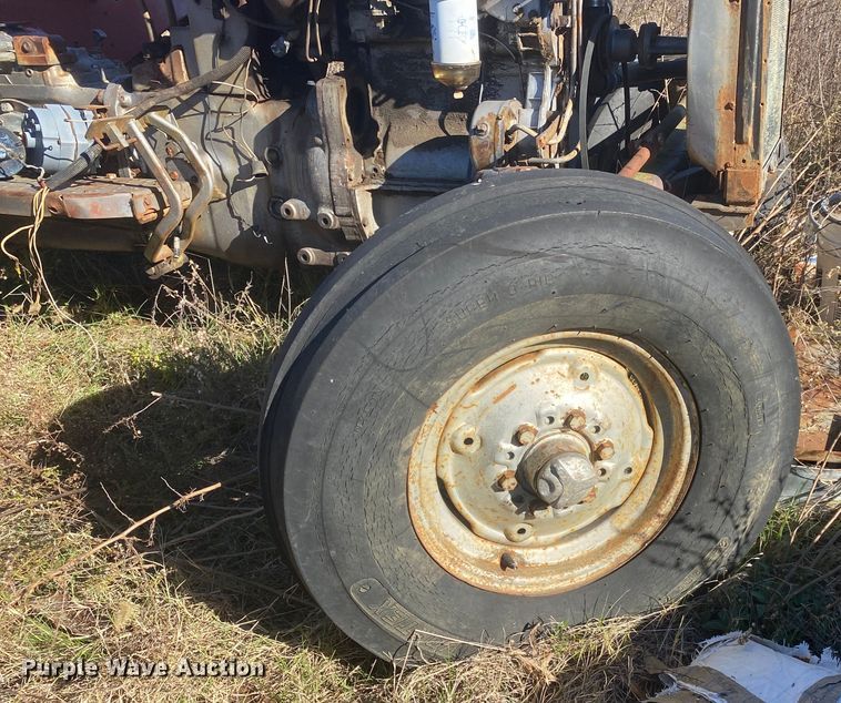 image for item DN6575 1996 Massey Ferguson 390T  tractor