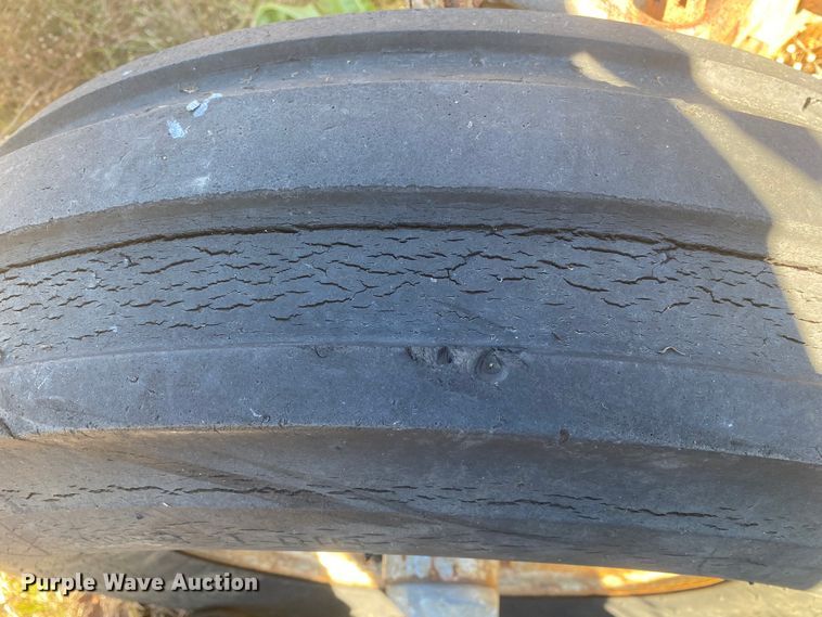 image for item DN6575 1996 Massey Ferguson 390T  tractor